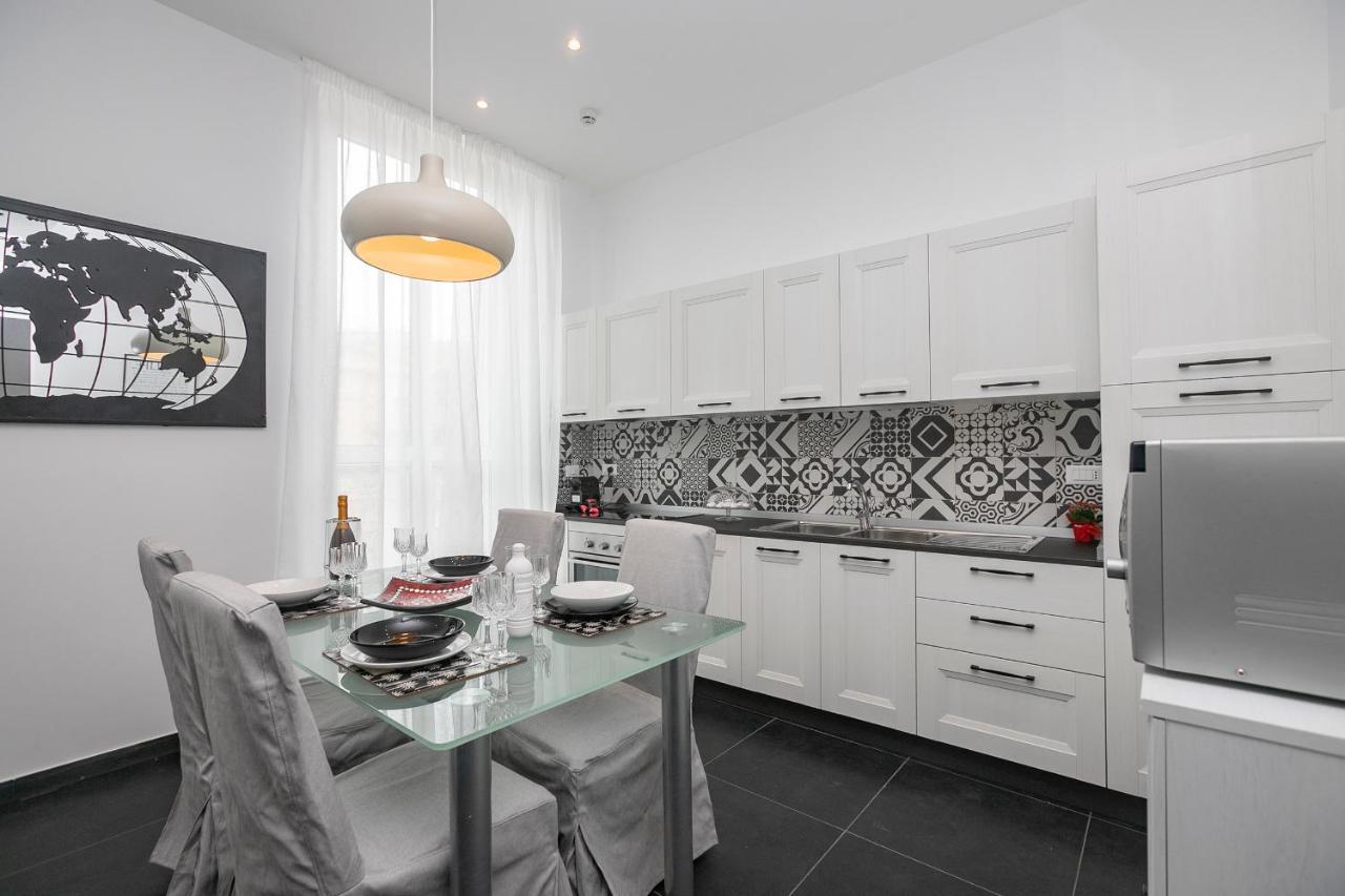 Real Italian Estate - Luxury Black&White Genua Zewnętrze zdjęcie