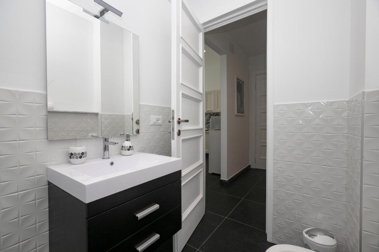 Real Italian Estate - Luxury Black&White Genua Zewnętrze zdjęcie